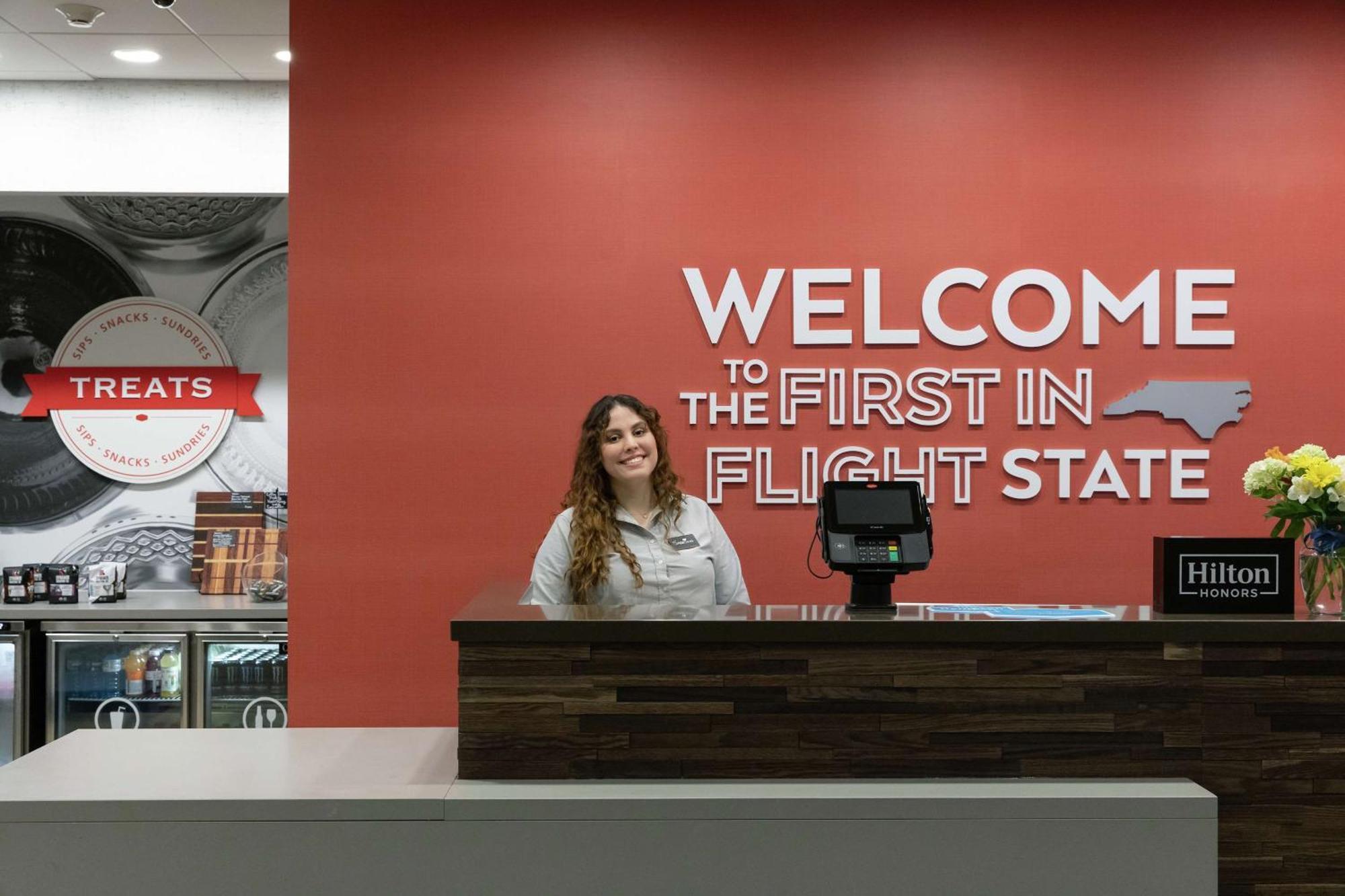 Hampton Inn בלק מאונטיין מראה חיצוני תמונה